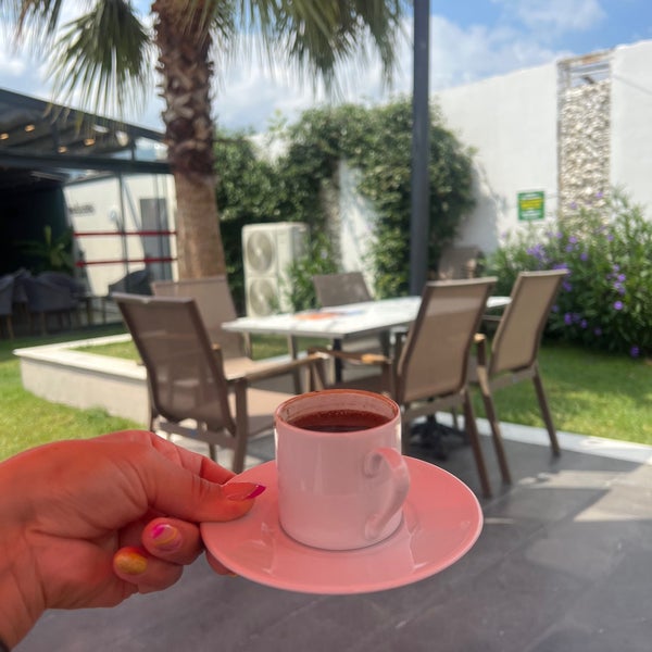 Mandalin Cafe Sahilevleri 244 ziyaretçi