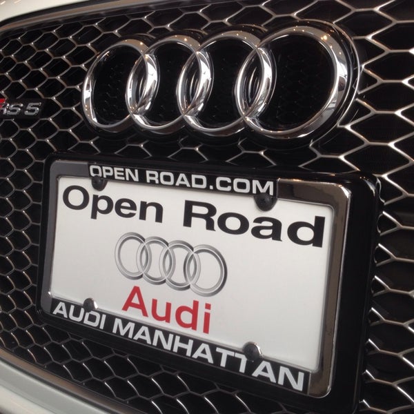 4/25/2014에 Jurgen H.님이 Audi Manhattan에서 찍은 사진
