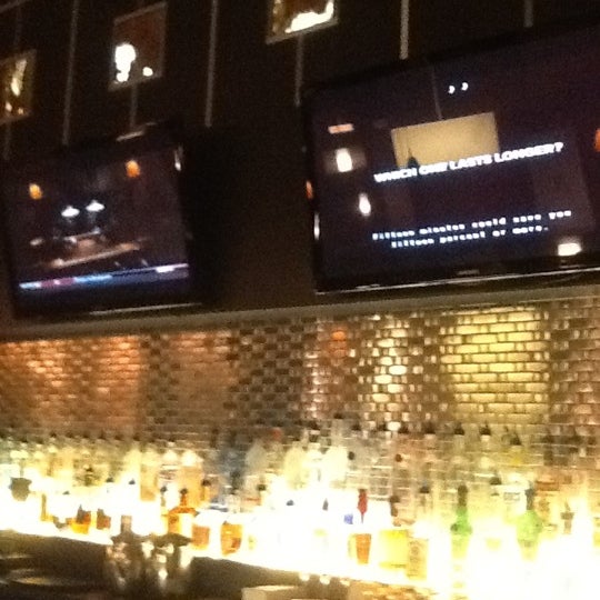 10/25/2012 tarihinde Mrs. Furious Stylesziyaretçi tarafından Hayden&#39;s Grill &amp; Bar'de çekilen fotoğraf