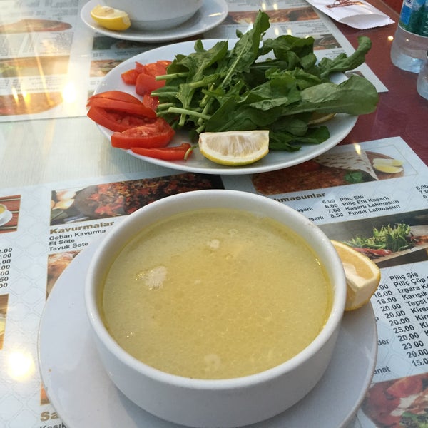 Foto diambil di Çorbacı Ümit Usta Gümbet Restorant oleh Mustafa Ö. pada 9/11/2015