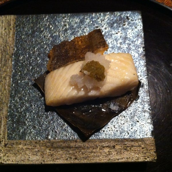 Foto diambil di Sushi Oyama oleh Wanwipa S. pada 2/22/2014