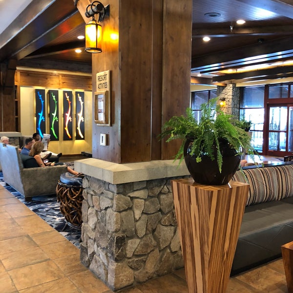 Foto diambil di Marriott&#39;s Timber Lodge oleh Tony G. pada 7/14/2018