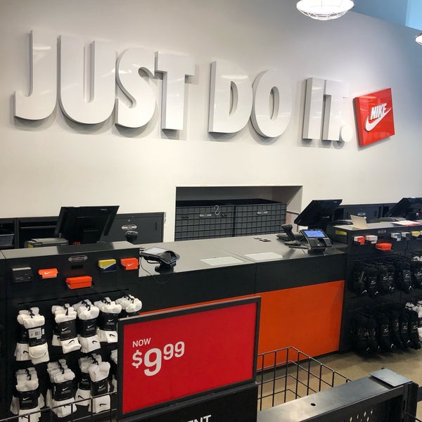 nike outlet downtown long beach