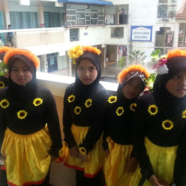 Sk Tanah Merah 2