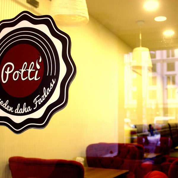 12/13/2013にCaffe PottiがCaffe Pottiで撮った写真