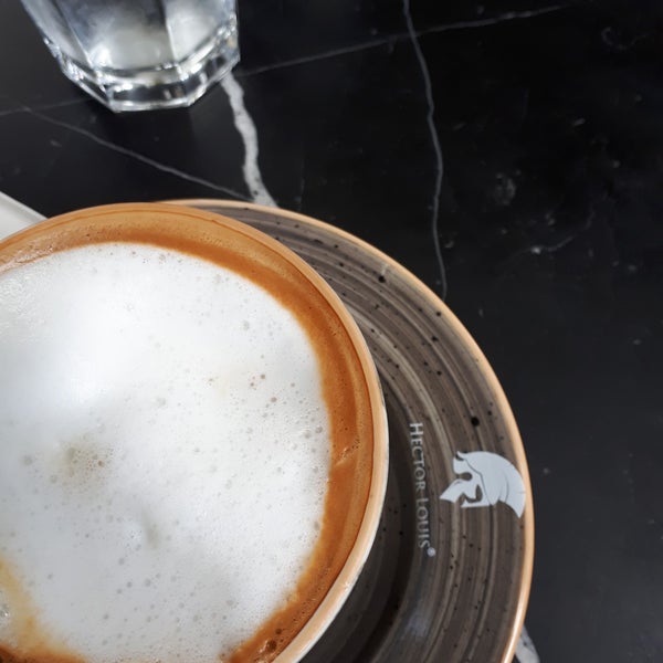 9/10/2019 tarihinde Selin E.ziyaretçi tarafından Hector Louis Coffee'de çekilen fotoğraf