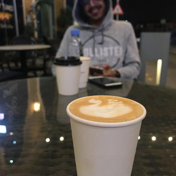 Foto diambil di Wogard Specialty Coffee oleh Alwalid ☕️ pada 12/24/2018