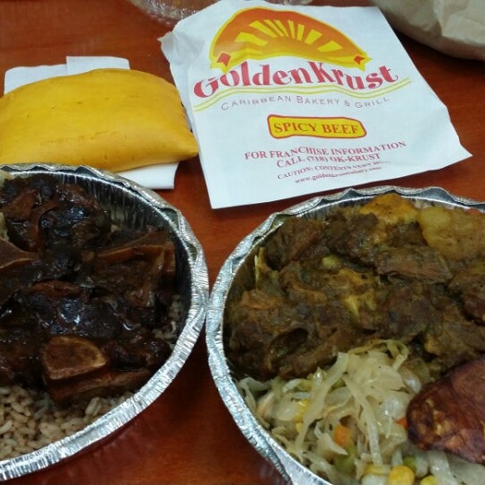 4/25/2014にSigmund B.がGolden Krust Caribbean Restaurantで撮った写真