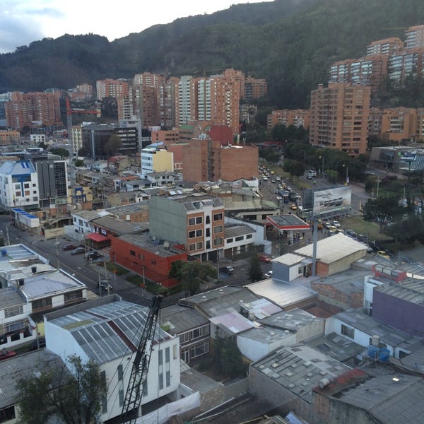 9/16/2014 tarihinde Fernando Hiroshi O.ziyaretçi tarafından TRYP Usaquén Bogotá'de çekilen fotoğraf