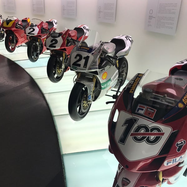 Das Foto wurde bei Ducati Motor Factory &amp; Museum von Jolanta U. am 7/12/2017 aufgenommen