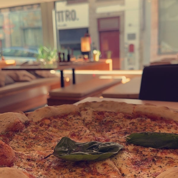 Foto tirada no(a) Presto Pizza Baixa por Wael A. em 7/2/2023