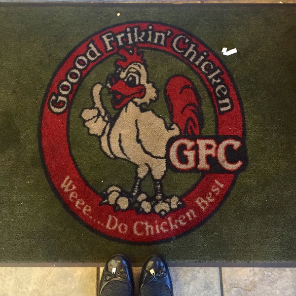Foto diambil di Goood Frikin&#39; Chicken oleh erinsauce pada 6/17/2016