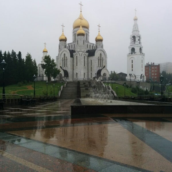 Ханты Мансийск гимназия храм Воскресения Христова