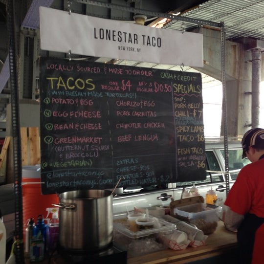 10/28/2012 tarihinde Anil D.ziyaretçi tarafından Lonestar Taco'de çekilen fotoğraf