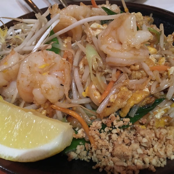 Foto diambil di Thai Barcelona | Thai Gardens oleh Mireia O. pada 8/23/2017