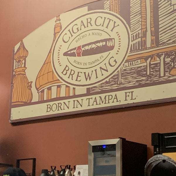 รูปภาพถ่ายที่ Cigar City Brewing โดย Dan เมื่อ 4/19/2023