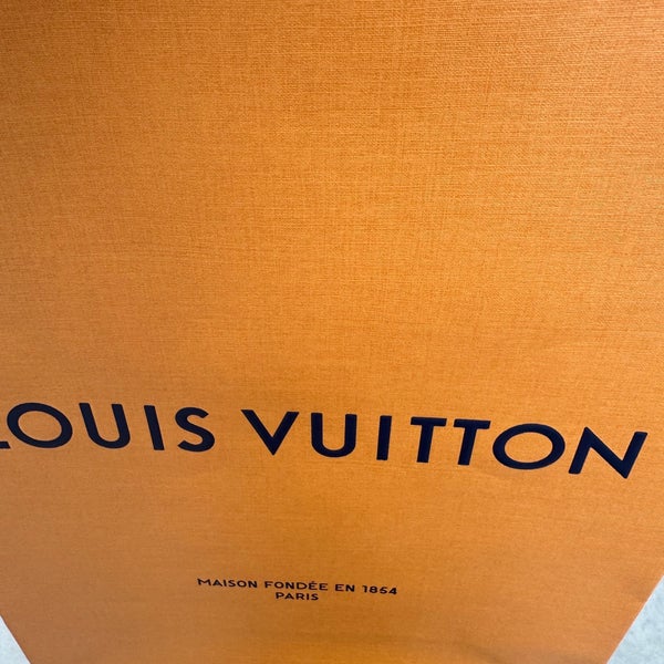 Louis Vuitton, New Bond Street, London – Designing London