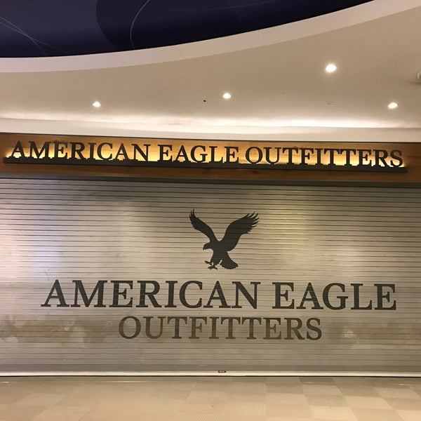 American Eagle Outfitters Now Closed お台場 青海1 1 10 American Eagle Outfitters Now Closed お台場 青海1 1 10