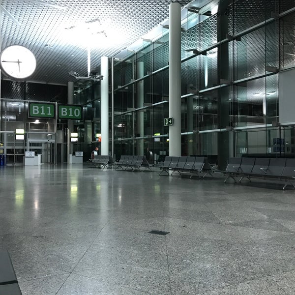 Photo taken at Santiago - Rosalía de Castro Airport (SCQ) by Javier S. on 3/5/2019