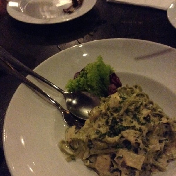 รูปภาพถ่ายที่ Lazio Restaurant &amp; Lounge โดย Teddy H. เมื่อ 5/21/2014