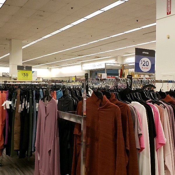 PICTURES: Nordstrom Rack holds big splash during soft opening in Lower  Macungie – The Morning Call