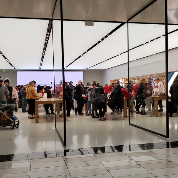 Apple crossgates 2024