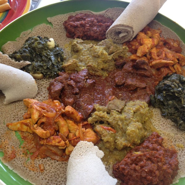 Foto diambil di Hawwi Ethiopian Restaurant oleh Jennifer D. pada 5/14/2013