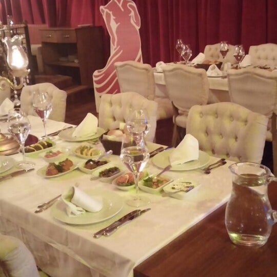 Das Foto wurde bei Cevriye Restaurant von Sema B. am 1/18/2014 aufgenommen