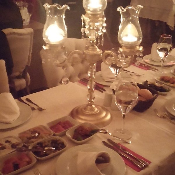 Das Foto wurde bei Cevriye Restaurant von Sema B. am 1/11/2014 aufgenommen