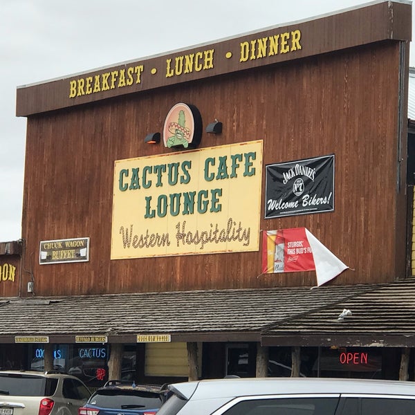 Foto tirada no(a) Cactus Cafe &amp; Lounge por Gene B. em 9/29/2018