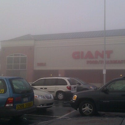 Giant Food Store - 5301 Simpson Ferry Rd