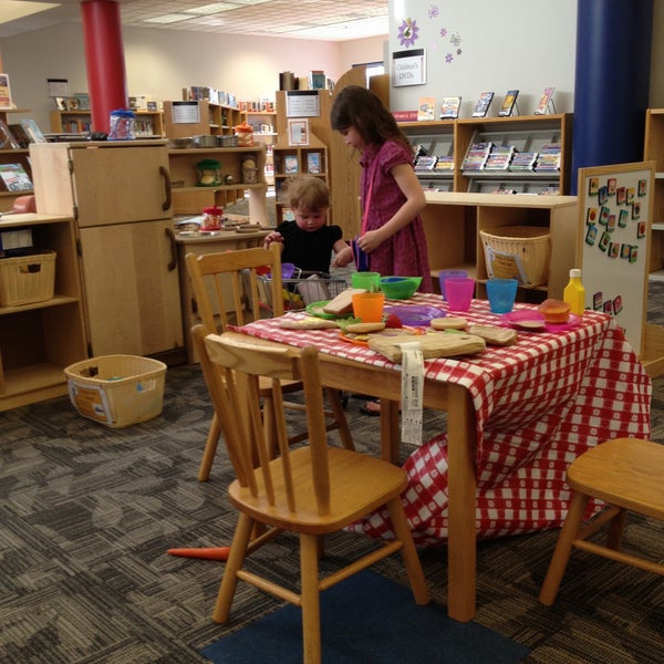Kent District Library Plainfield Twp. Branch Library in Grand Rapids