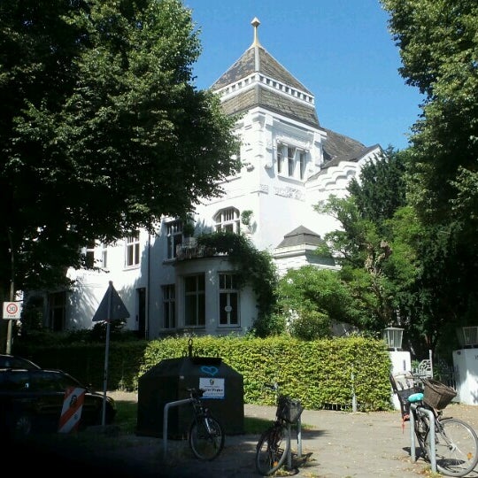 Photos At Hamburg School Of English College Classroom In Eppendorf