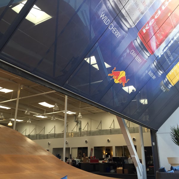 3/13/2015 tarihinde Carter T.ziyaretçi tarafından Red Bull Media House HQ'de çekilen fotoğraf