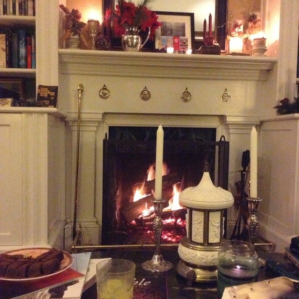 12/31/2012 tarihinde Erin M.ziyaretçi tarafından A Butler&#39;s Manor'de çekilen fotoğraf