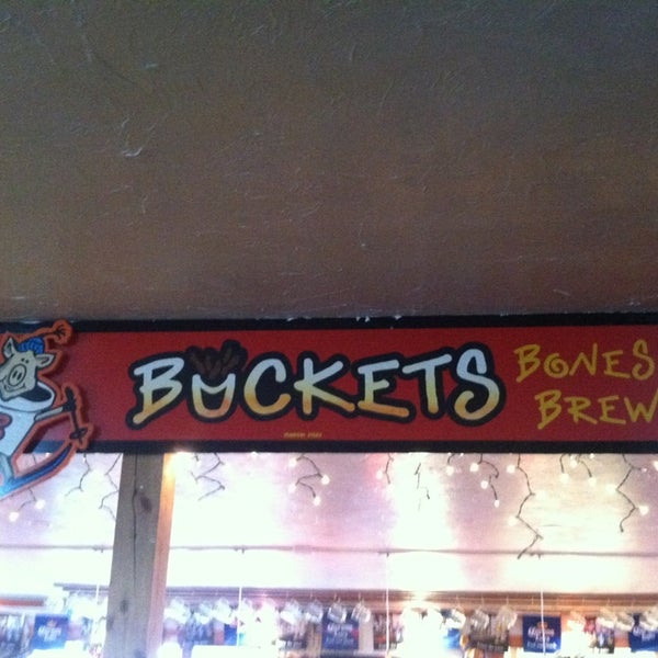 Buckets Bones & Brews Bar in Waterville Valley