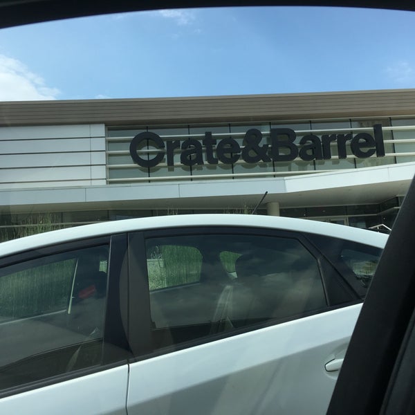 Photo taken at Crate &amp; Barrel by Martin D. on 7/4/2018