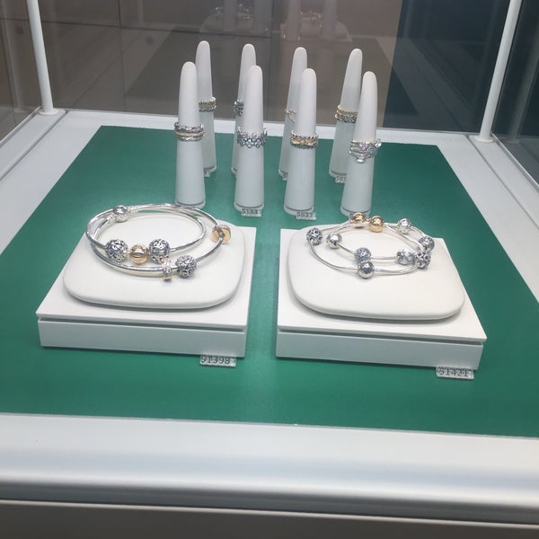 Photos At Pandora Lincoln Plaza Jewelry Store Photos At Pandora Lincoln Plaza Jewelry Store