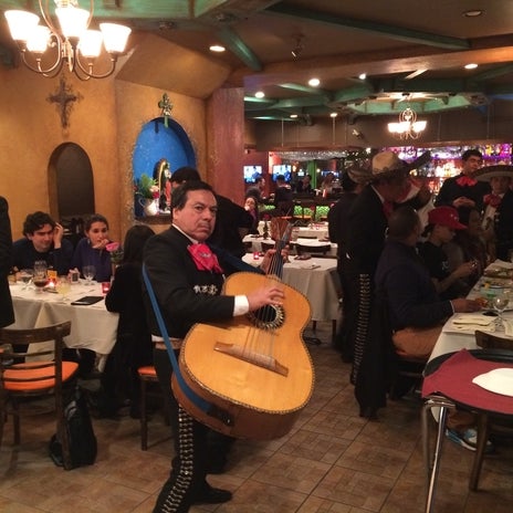 7/27/2014 tarihinde Tony C.ziyaretçi tarafından Mexican Festival Restaurant'de çekilen fotoğraf