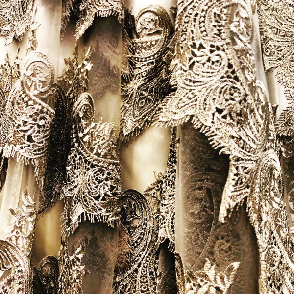 #tulle  #pierlorenzobassettitessuti #fabrics VIA DEL GESU, 60  #roma #fashion  #fashionblogger #fashiongram #tessuti #couturefabric #fashiondesigner #bassetti  #tessutialtamoda  #costumedesigner