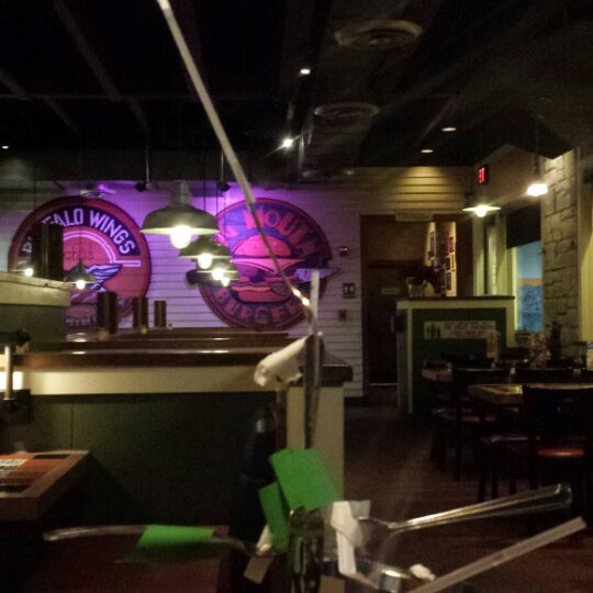 Das Foto wurde bei Chili&#39;s Grill &amp; Bar von Theresa R. am 12/16/2013 aufgenommen