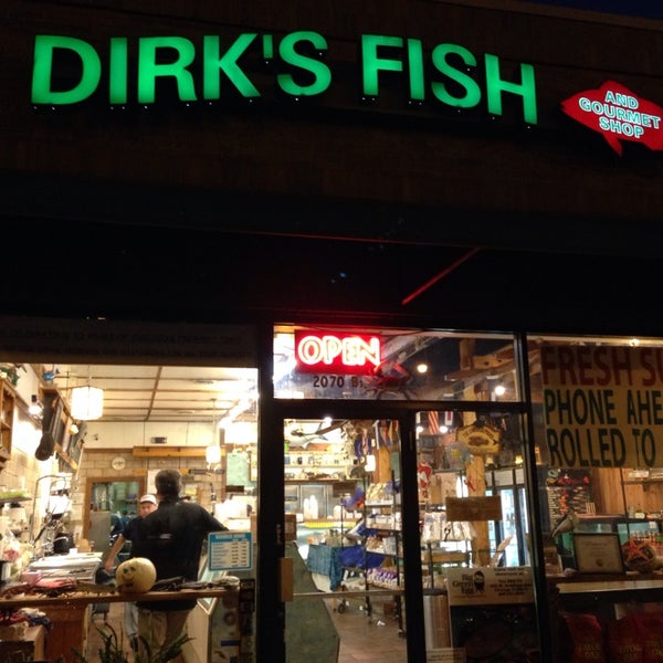 Foto tirada no(a) Dirk&#39;s Fish &amp; Gourmet Shop por C.Y. L. em 11/9/2013