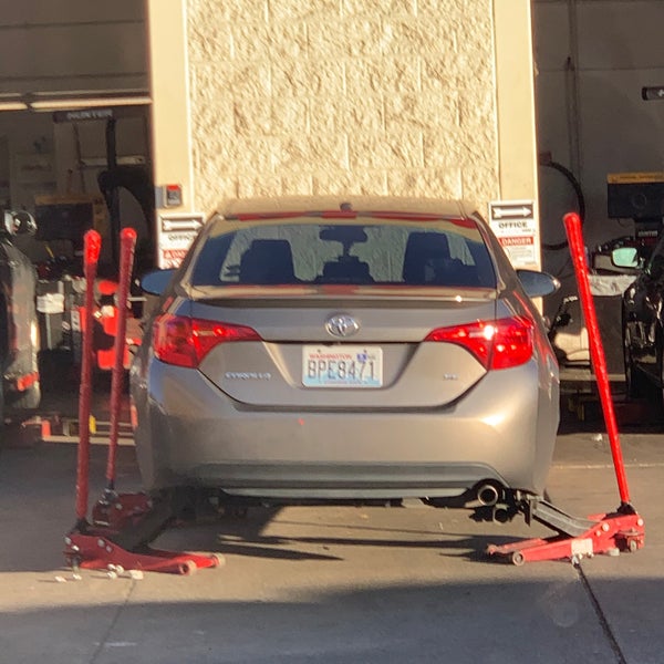 Discount Tire Automotive Repair Shop in Seattle