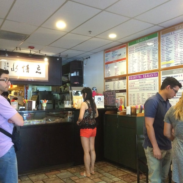 Foto tirada no(a) Ambrosia Cafe por C.Y. L. em 6/13/2015