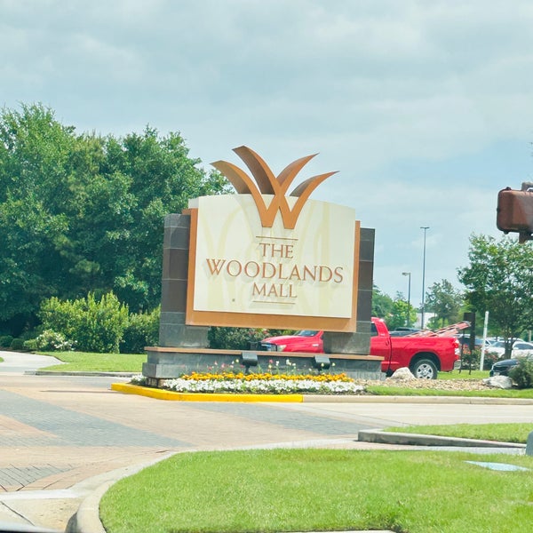 The woodlands mall hi-res stock photography and images - Alamy
