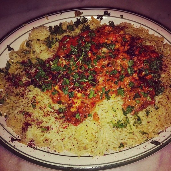 รูปภาพถ่ายที่ Al Aseel Grill &amp; Cafe โดย Mahmood A. เมื่อ 3/13/2014