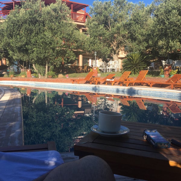 Photo prise au Aeneas Boutique Hotel par Gıyasettin V. le6/13/2018