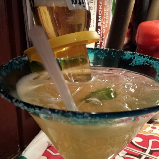 Photo taken at Chili&#39;s Grill &amp; Bar by Francisco S. on 3/7/2015