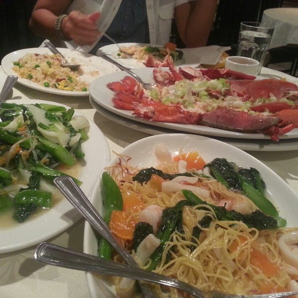 8/27/2013にHans L.がWah Sing Seafood Restaurantで撮った写真