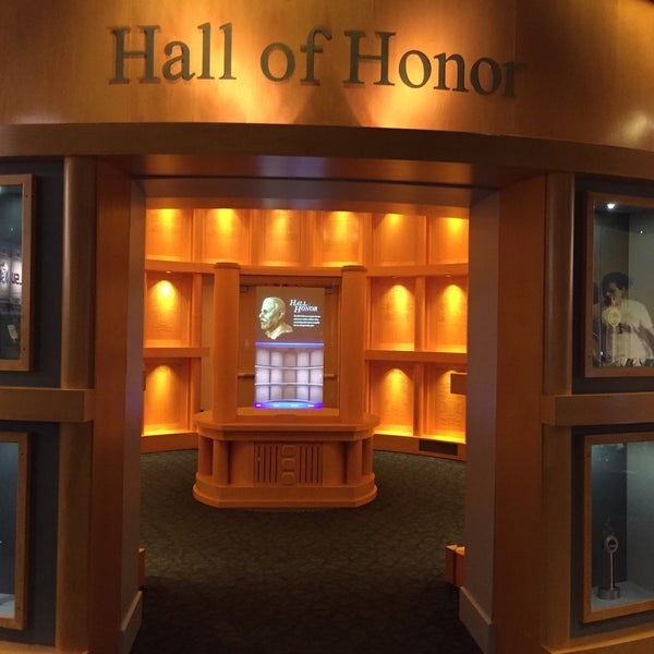 Photo taken at NCAA Hall of Champions by Brandon on 11/17/2015